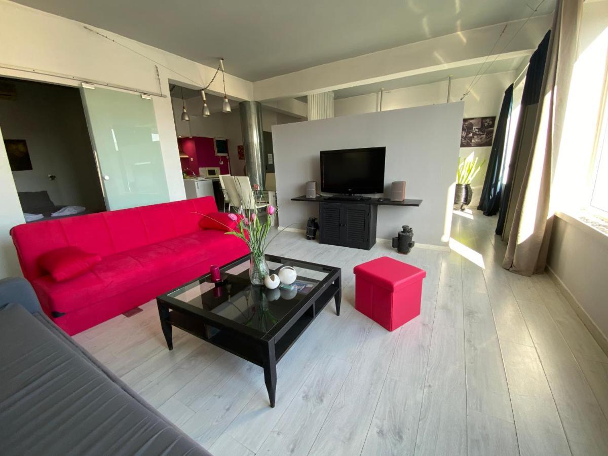 Red Grey Loft Apartment Athens Luaran gambar