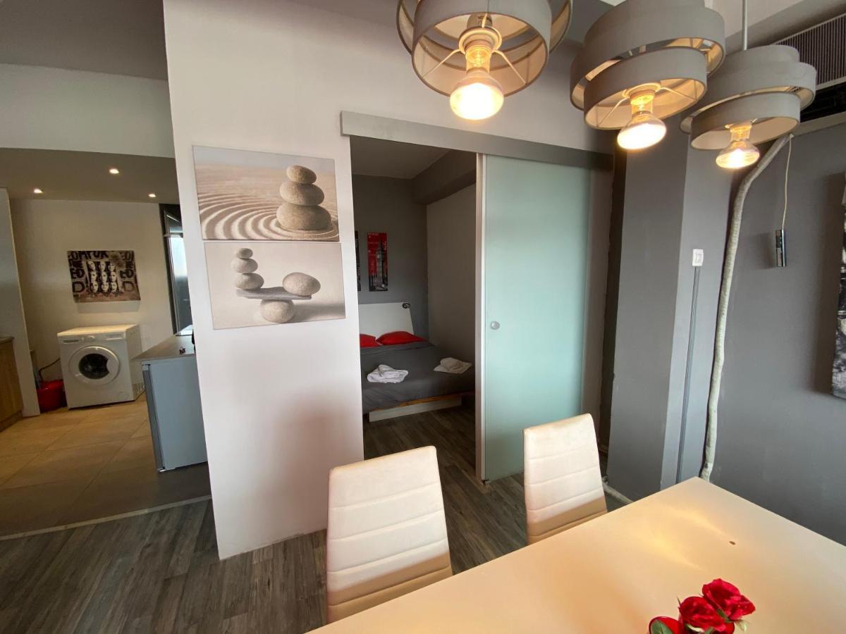 Red Grey Loft Apartment Athens Luaran gambar