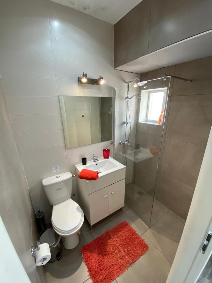 Red Grey Loft Apartment Athens Luaran gambar